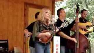 Rhonda Vincent at Sally Mt. - Is the Grass Any Bluer