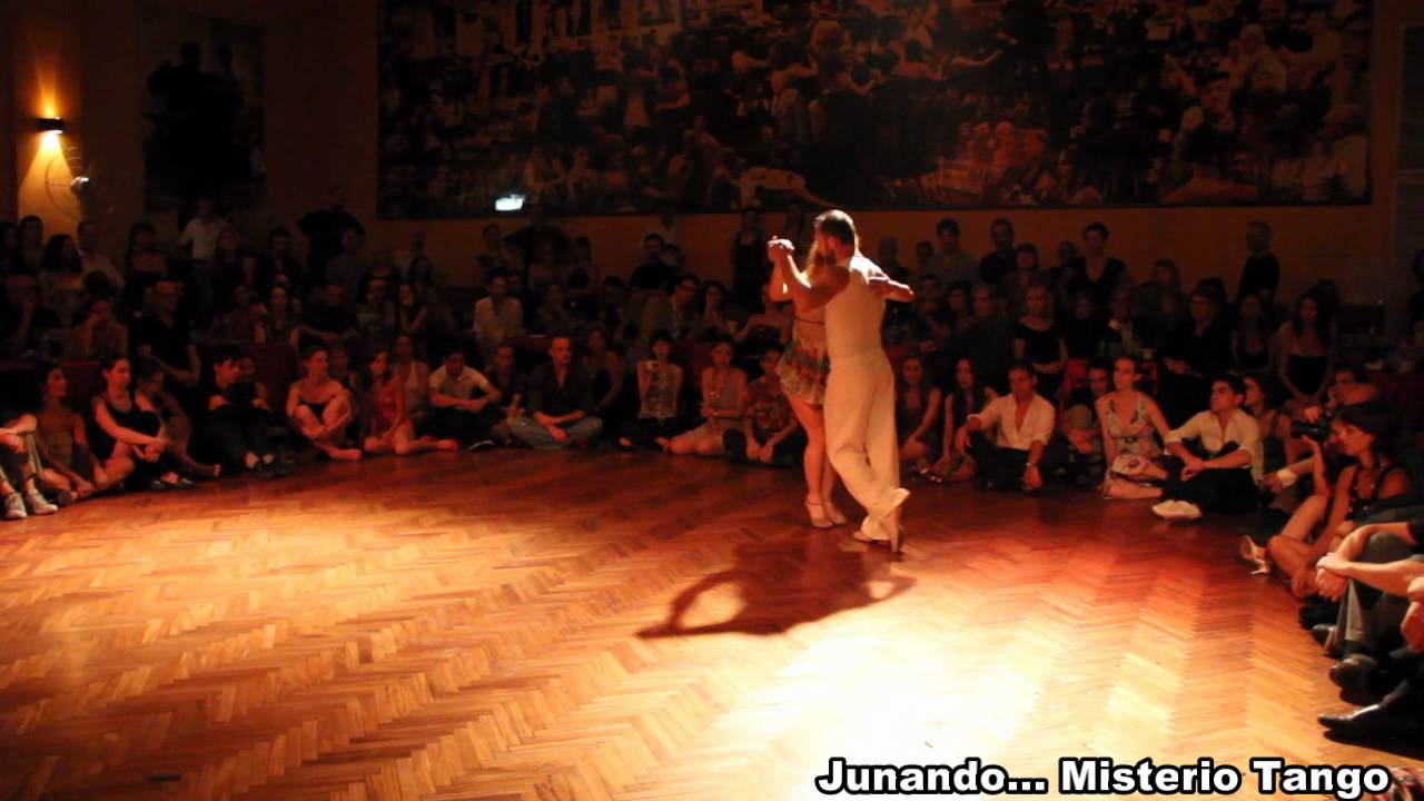 MELINA BRUFMAN Y CLAUDIO GONZALEZ EN MISTERIO TANGO (02)