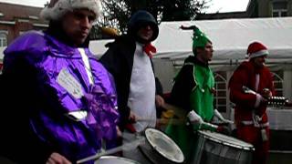 Wijk Achter De Kerk Izegem - Kerstmarkt 2011 - Samba kerstfanfare