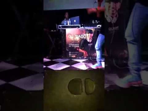 Mc Tonzinho LK E Mc Phew E Dj Leke LK ( Ao Vivo Galpao Da Mooca )