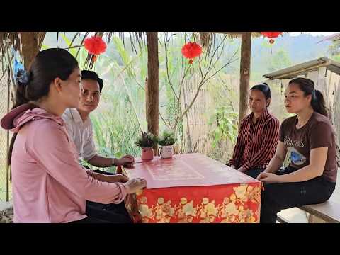 Hoang knew what had happened to his sister, so he rushed to comfort her.