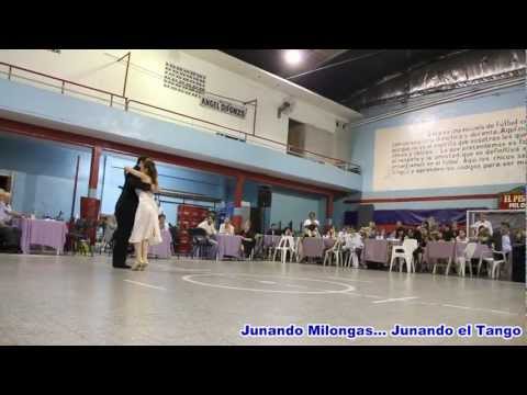  Paola Tacchetti  and  José Luis Ferraro  are  dancing  to  the  tango  "  Ya Lo Ves  "