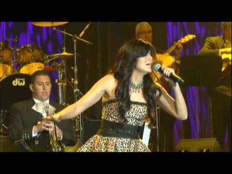 Kristyna Sanchez del grupo SPARX - "Convenceme" (en vivo)
