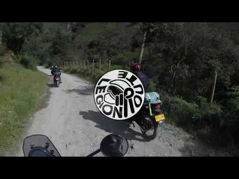 Cascada la  Humeadora Gámbita Santander en moto.