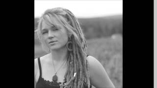 Crystal Bowersox &quot;Farmer&#39;s Daughter&quot; &quot;Hold On&quot; &quot;Lonely Won&#39;t Come Around&quot;