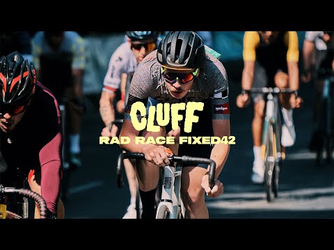 Riding full gas fixed gear in the empty streets of Berlin - RAD RACE FIXED42