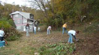 preview picture of video 'Sunnyside Fall Clean Up'