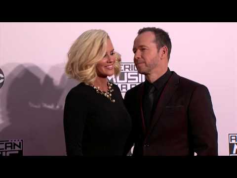 Jenny McCarthy & Donnie Wahlberg Red Carpet Fashion - AMA 2014