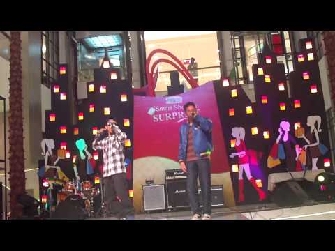 DR.DEL ft Y.M.T - Perjaka Muda Live at Rap Fest Tangerang city mall.MOV