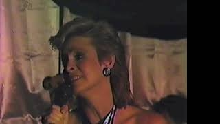 Vaughn Taylor Sings Does Anybody Here Love Me at Carlos & Charlie's