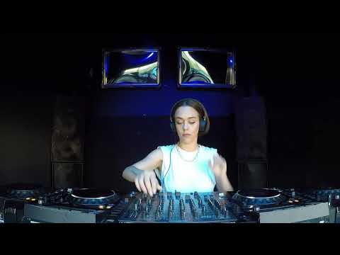 The Blue Oyster: Anna Borsuk / 12.08 / 17 - 18