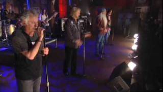 Video thumbnail of "MAMA'S TABLE official video by The Oak Ridge Boys"