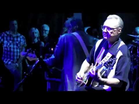 X (Billy Zoom's Guitar Solo) - Dancing With Tears In My Eyes (Live)