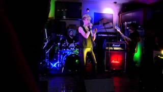 Amy Hef - Being Awesome (Live)