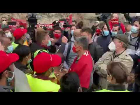 Prato: manifestazione per la sicurezza sul lavoro per Luana D'Orazio con i lavoratori Textprint