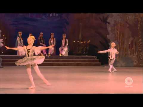 Mariinsky - The Nutcracker - Dance of the Mirlitons - Ovation
