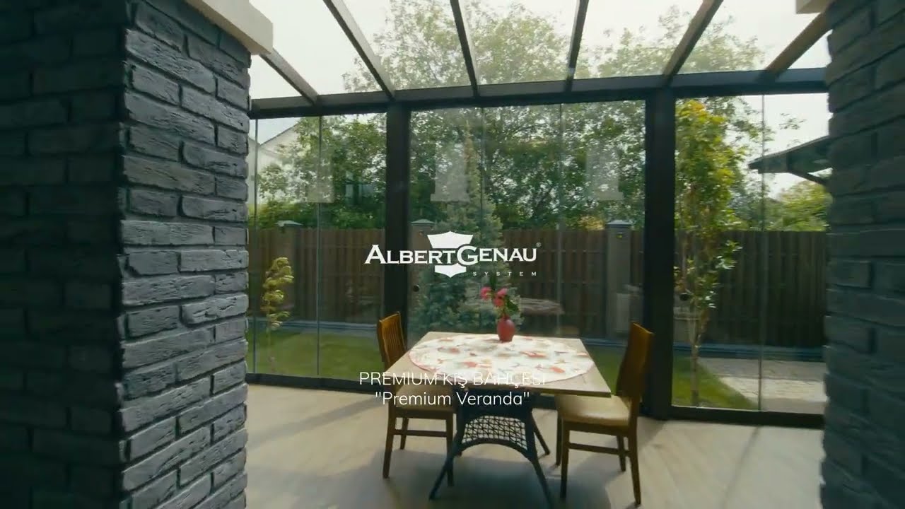 Albert Genau Cam Balkon