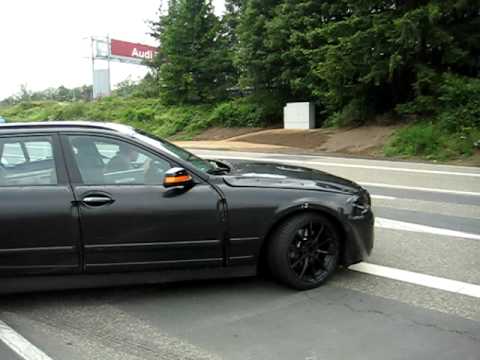 Spyvideo : BMW 5 Series touring at Nurburg