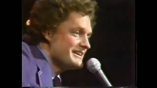 Harry Chapin with "Cat's In The Cradle" from the 1975 Grammy Awards Show