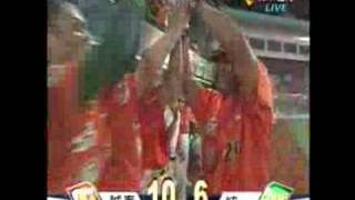 [閒聊] 緯來10年前的追全壘打球能力 超頂