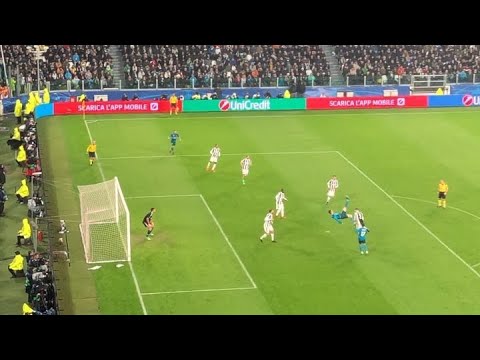 CRISTIANO RONALDO’S BICYCLE KICK GOAL VS JUVENTUS REACTION FROM THE STANDS