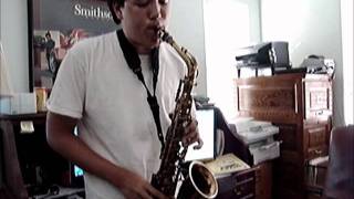 A 17 Year Old Plays Coltrane Giant Steps On a Selmer MK VI Alto Saxophone