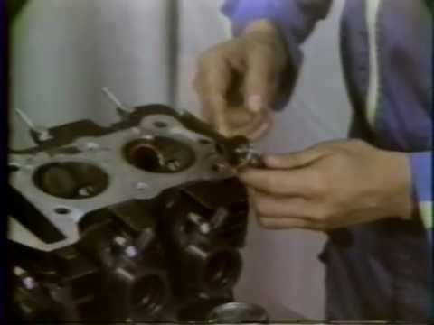 KAWASAKI Z1 ENGINE MAINTENANCE TRAINING VIDEO.
