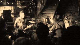 Download lagu JOHN THE CONQUEROR - Live at 'Le Chaland Qui Passe' mp3