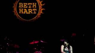 Beth Hart - Love Is The Hardest (live @ Chassé)