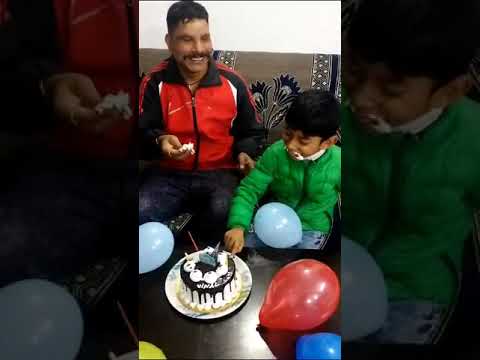 birthday papa ka or cake kata kisne