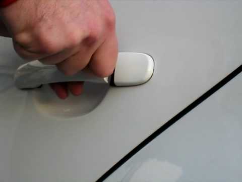 Opening rear door on MKIV VW Golf : handle broken, child lock engaged