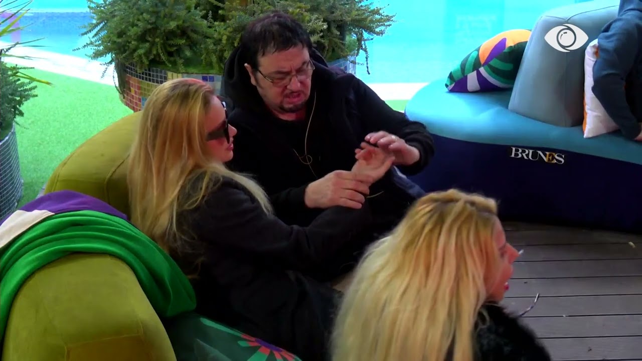 “Ky është i dashuruar me Riken”/ Gazi lexon duart dhe tregon karakteristikat e shenjave - BBV 3