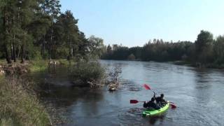 preview picture of video 'Jesienny spływ kajakowy Pilicą, trasa: Lechanice - Warka, 8km w 2h'