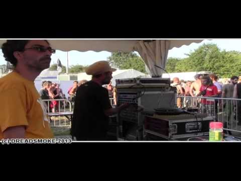 BLACKBOARD JUNGLE ft mc oliva (fr) - outside steppa peoples @ dub corner pt24 \ dour 20-07-2013