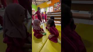 Download lagu Zivana Jam istirahat sekolah main gunting kertas batu bareng Teman  #bermain #anakpaud mp3 Download lagu Zivana Jam istirahat sekolah main gunting kertas batu bareng Teman  #bermain #anakpaud mp3