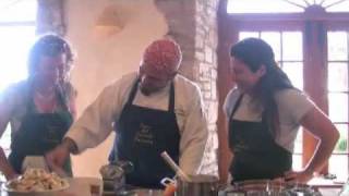 preview picture of video 'Cooking classes in Italy at Torre del Tartufo and Casa Ombuto.'