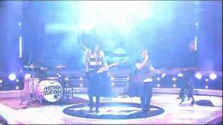 Metro Station-Shake It (LIVE ON AUSTRALIAN IDOL)