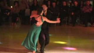 Mariano Otero e Alejandra Heredia a Catania il 10-12-2010 (04).mp4