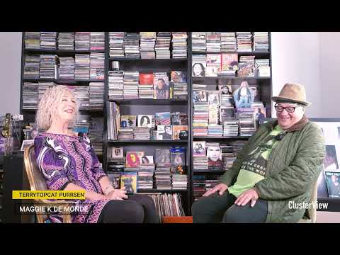 TerryTopCat Purrsents Maggie K De Monde