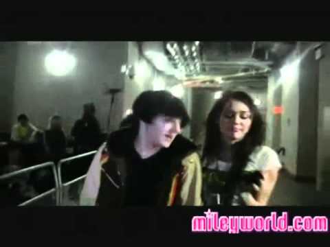 Miley Cyrus Mitchel Musso At The O2 // Miley Singing 'Stay' // 22.12.09