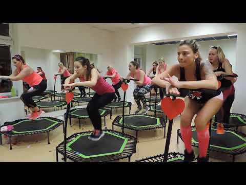 Valentýnský jumping (DJ Valdi Feat. Mohombi - Pretty Lady)