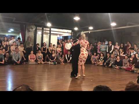 Edgardo Donato "Campo Afuera"