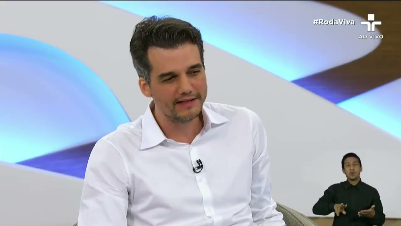 Wagner Moura comenta sobre relação com o pai e com os filhos