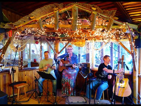 WDZYDZKIE DNI Z BAZUNĄ 2016 - Marzena Nowakowska z zespołem