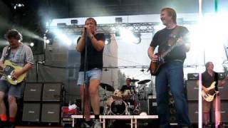 Eppu Normaali " Poliisi pamputtaa taas" 11.7.2010. Kajaani