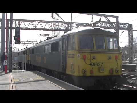 86637 & 86627 Light Engine at Crewe