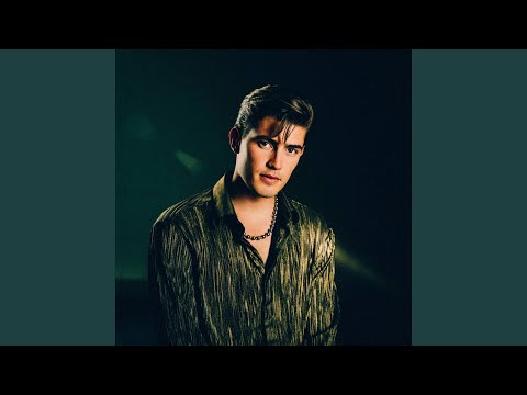 Video thumbnail for Kultanaamio (Vain elämää kausi 14)