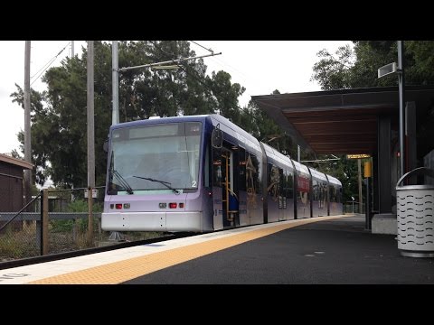 Sydney Metro Light Rail #2102: AdTranz/Bombardier VarioTram (Arr/Dep clip)