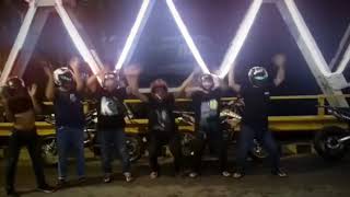 Download lagu VIRAL KRACKER! GOYANG PAKAI HELM!! JOGET HETERS TAIK KAMBING! HELM DANCE TIK TOK CHALLENGE mp3