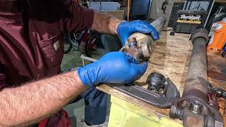 2001 Chevy S-10 U Joint Removal